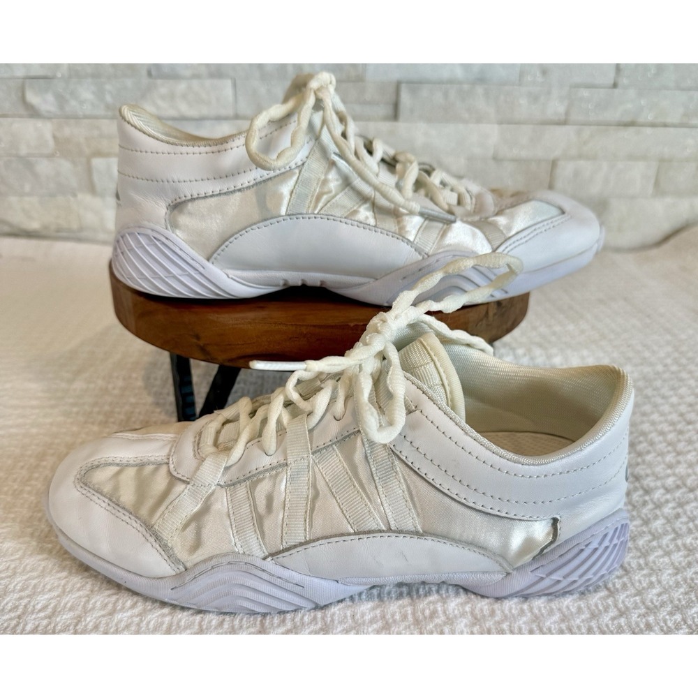 Nfinity Evolution Leather & Sateen cheer shoes Size 8